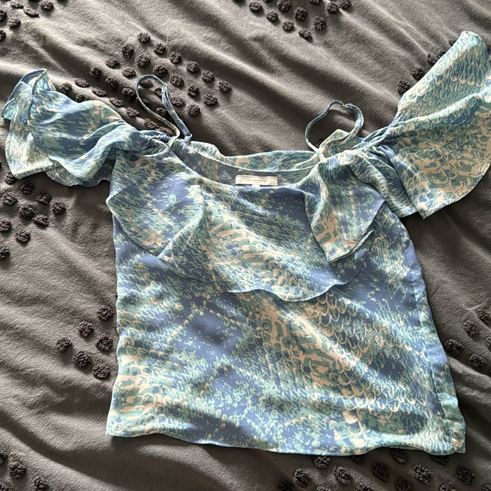 Olivaceous shirt